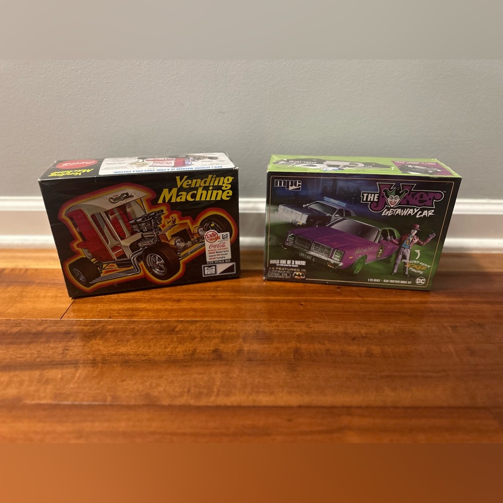 New!!! MPC Joker Getaway Car Model Kit & Vending Machine Model Kit Coca Cola!